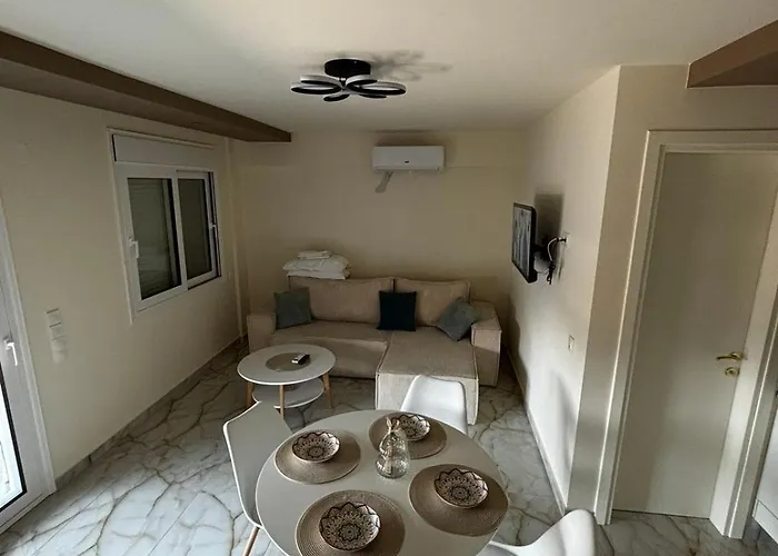 公寓 Paralia Rooms *